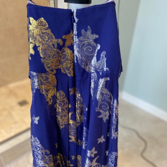 BEAUTIFUL Nicole Miller Strapless Cocktail Dress - Picture 4 of 9